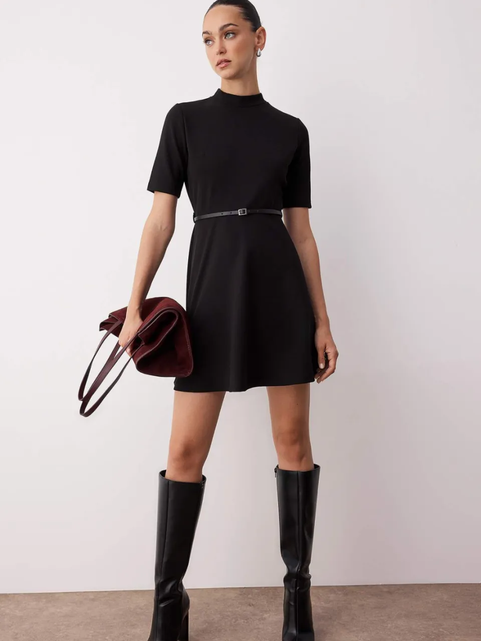 Trendyol TRENDYOLMİLLA Dames Zwart Effen Kort / Mini Driekwart mouw Casual Skater Jurken
