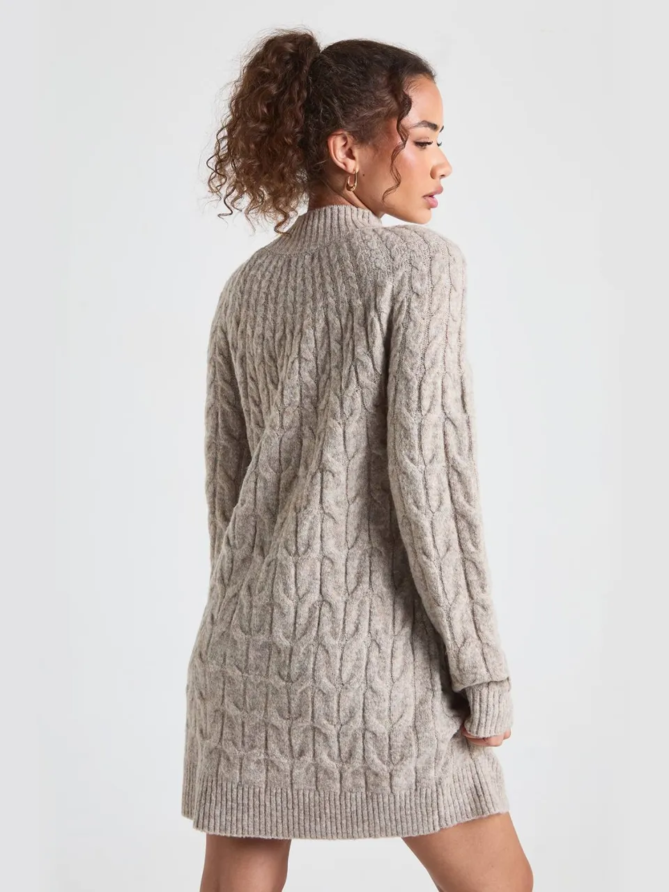 boohoo Dames Gebreide mini-jurk met hoge hals en kabeldetail steen, foto 3