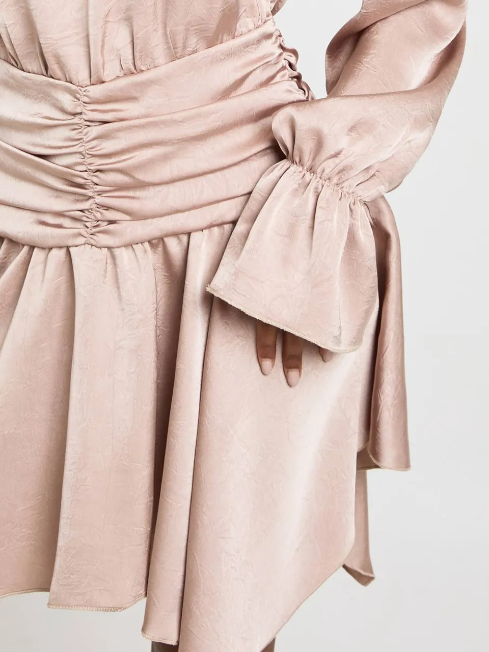 boohoo Dames Getextureerde Satijnen Mini Jurk met Ruffle Details mauve, foto 4