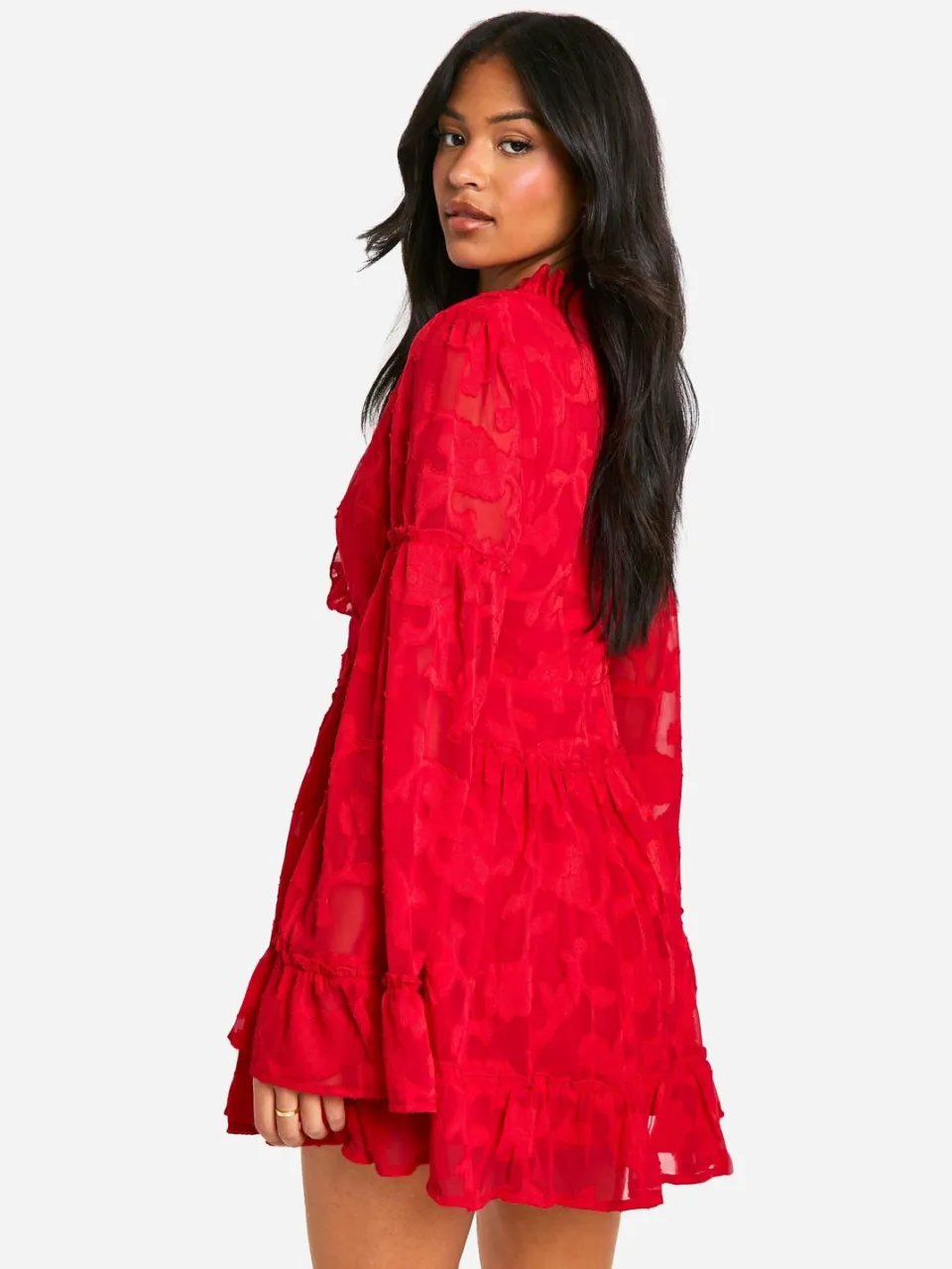 boohoo Dames Tall Burnout Floral Ruffle Skater Dress rood, foto 2
