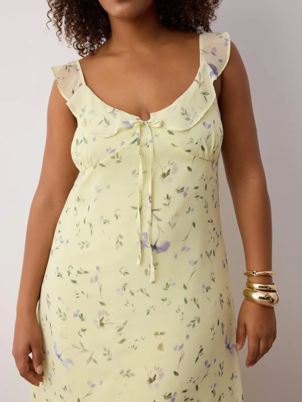 Trendyol Curve Dames Geel Bloemen Midi Mouwloos Casual A-lijn Grote maten Jurk, foto 2