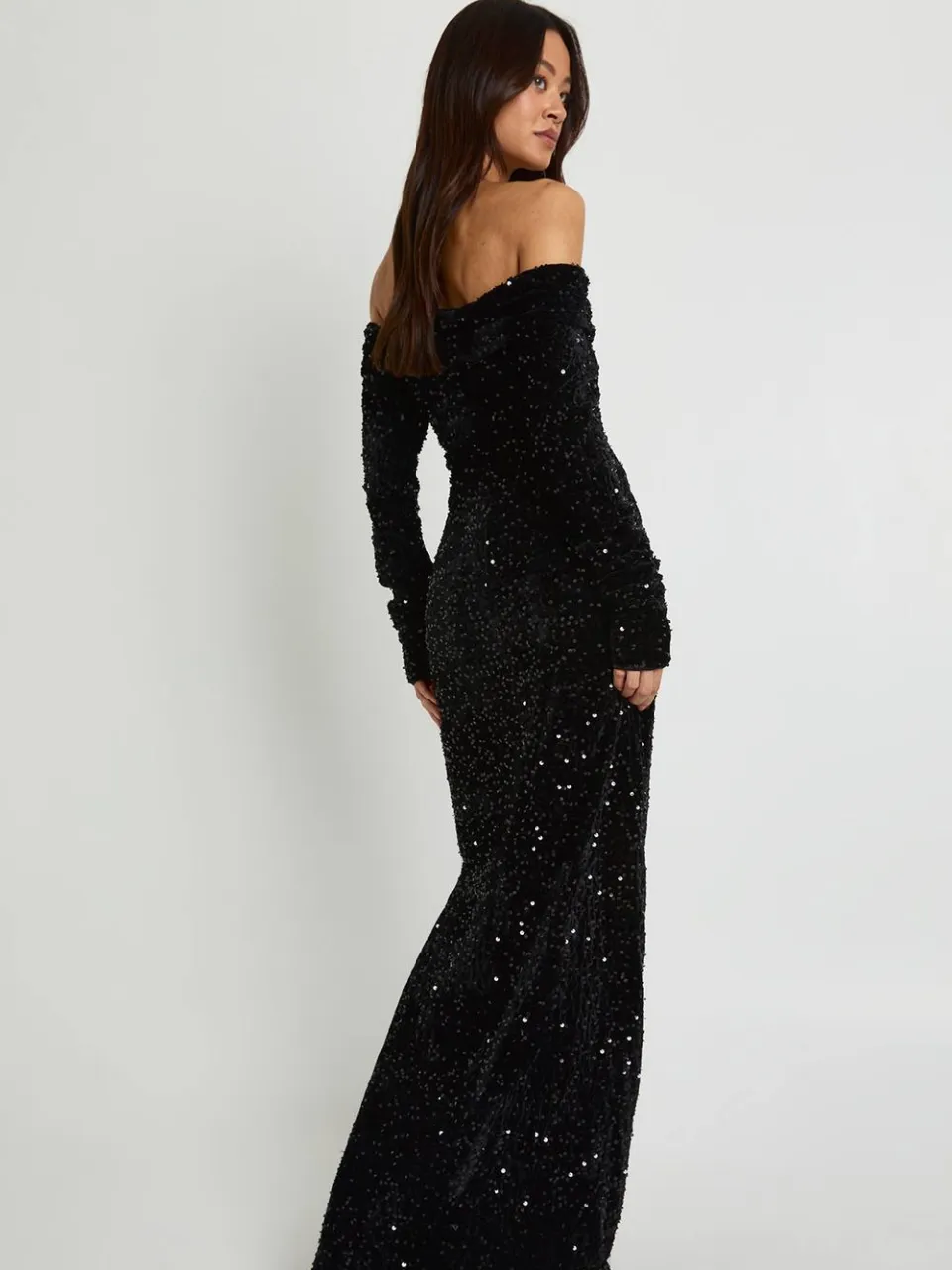 boohoo Dames Tall Velvet Sequin Bardot Maxi Jurk zwart, foto 2