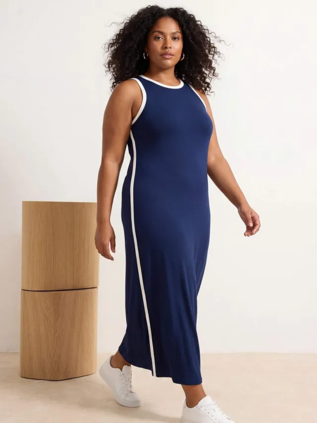 Trendyol Curve Dames Donkerblauw Effen Maxi Mouwloos Casual Recht Grote maten Jurk Marineblauw/Blauw