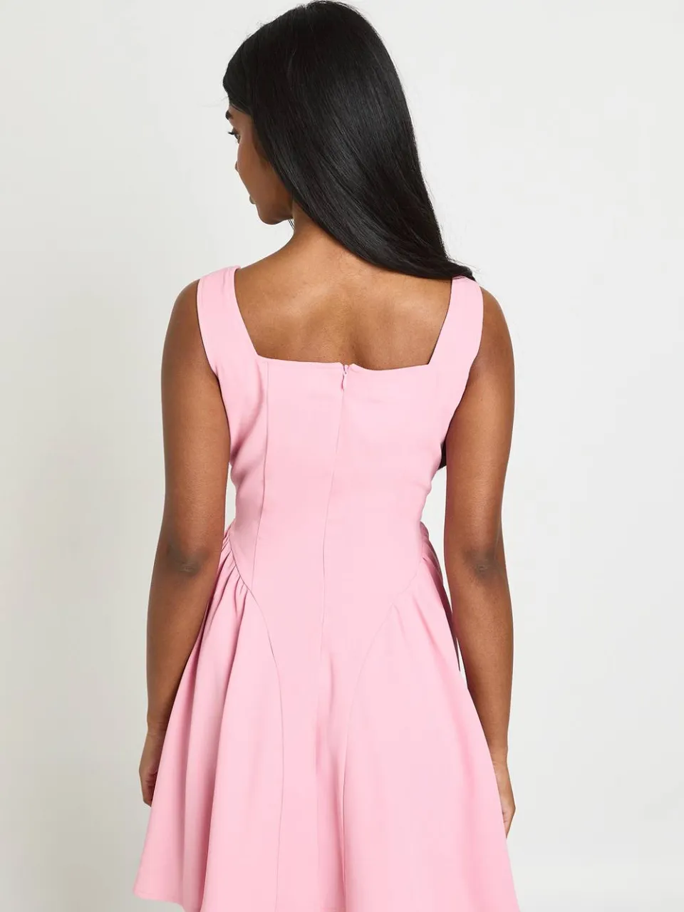boohoo Dames Mini Jurk Met Strikdetail En Gerimpelde Buste roze, foto 2