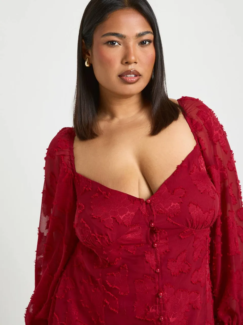 boohoo Dames Plus Burnout Bloemen Godet Zoom Mini Jurk merlot, foto 4