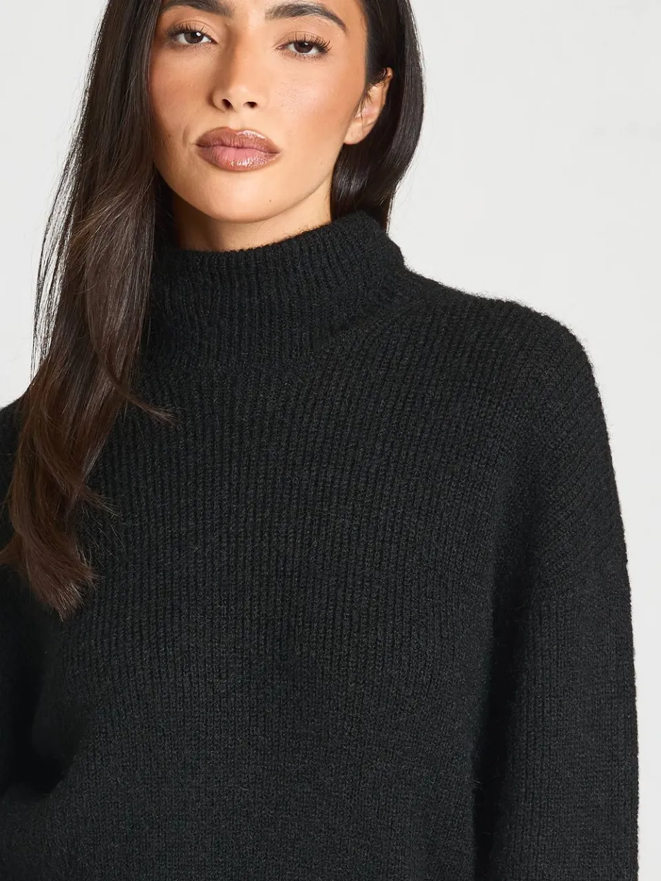 boohoo Dames Mini gebreide jurk met hoge hals en getailleerde zoom zwart, foto 4