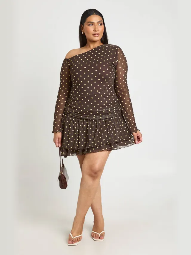 boohoo Dames Plus Mesh Mini-jurk Met Zebraprint En Asymmetrische Hals Chocoladebruin