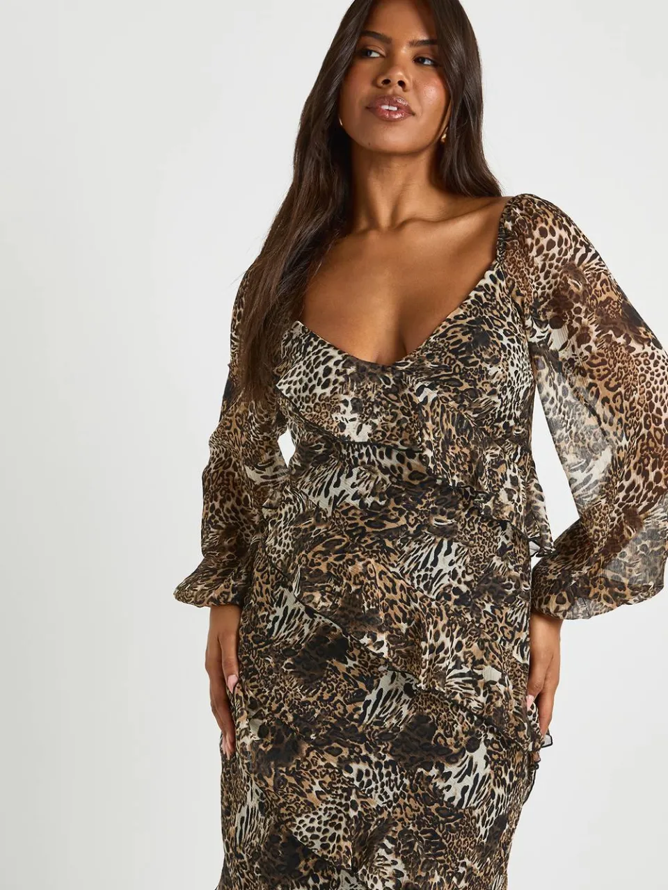 boohoo Dames Luipaard Chiffon Ruche Maxi-jurk bruin, foto 2