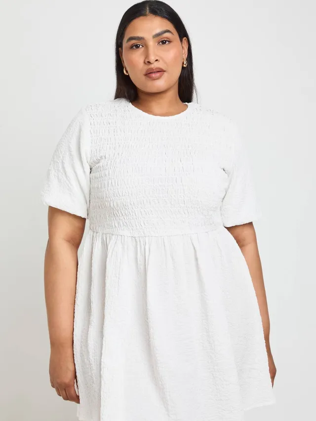 boohoo Dames Plus Mini-jurk Met Getextureerde Volumemouwen Ivoor
