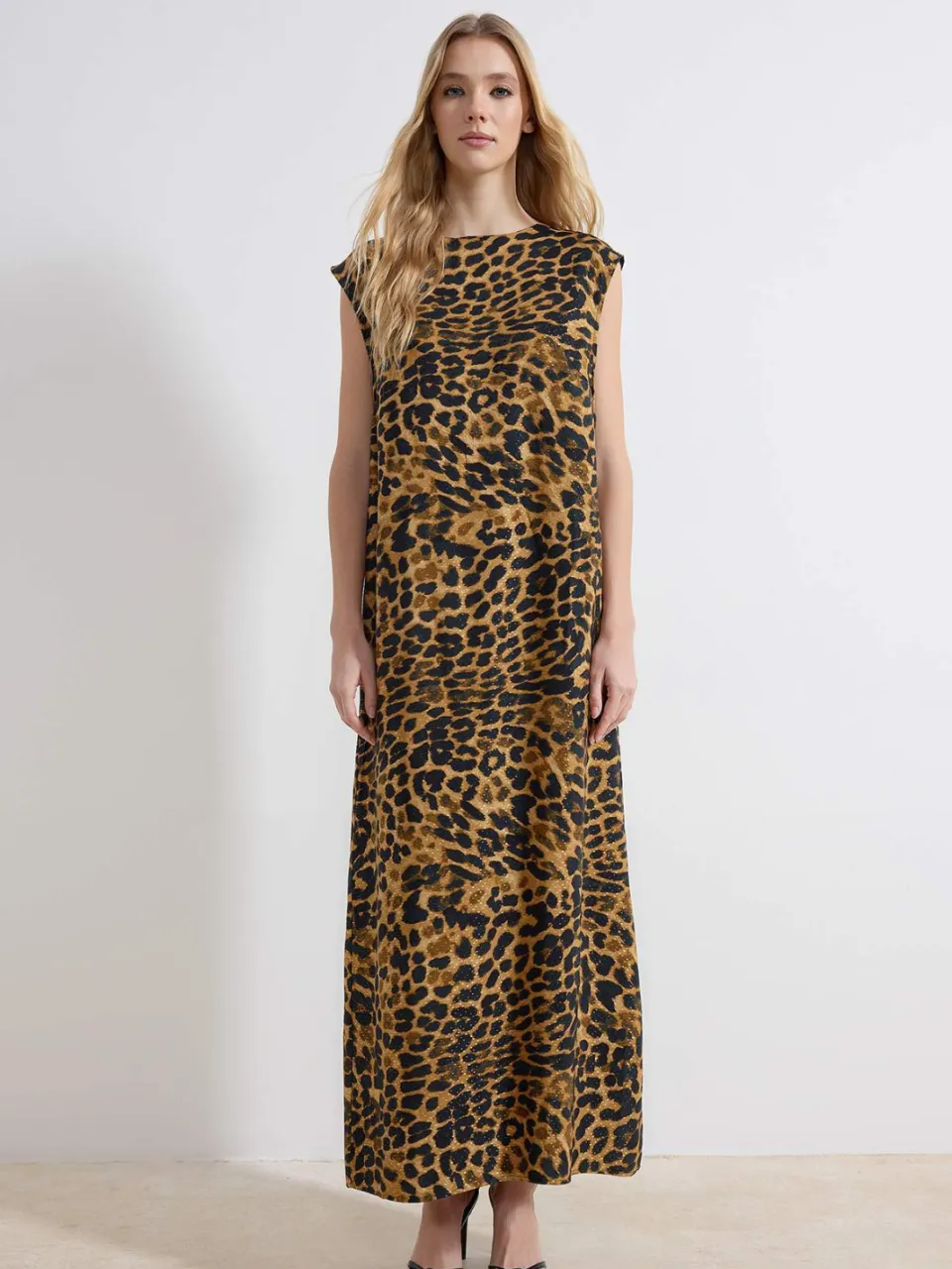 Trendyol Modest Dames Zwart Dierenprint Maxi Mouwloos Casual Recht Modest Jurken