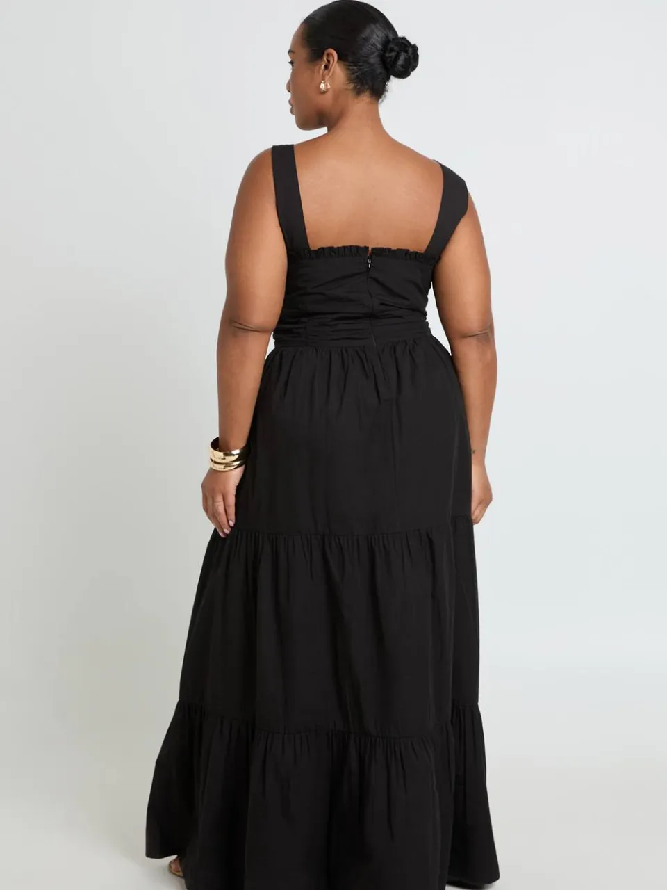 boohoo Dames Plus Geplooid Poplin Maxi Jurk zwart, foto 2