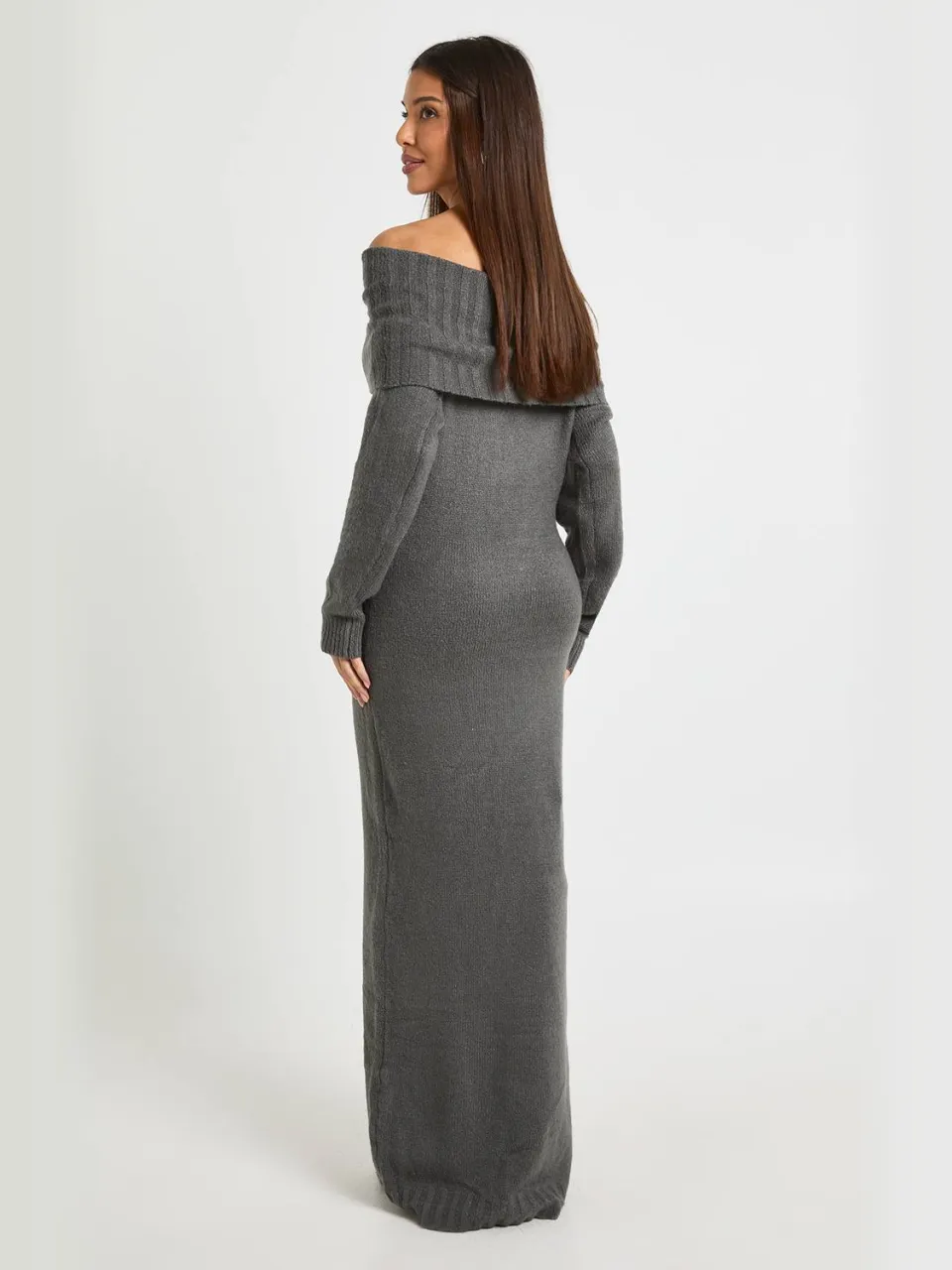 boohoo Dames Premium Oversized Bardot Halslijn Maxi Jumper Jurk houtskool, foto 2