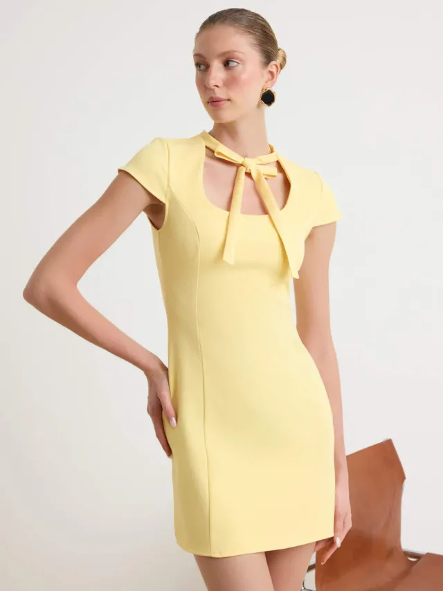 Trendyol TRENDYOLMİLLA Dames Geel Effen Kort / Mini Kort A-lijn Jurken