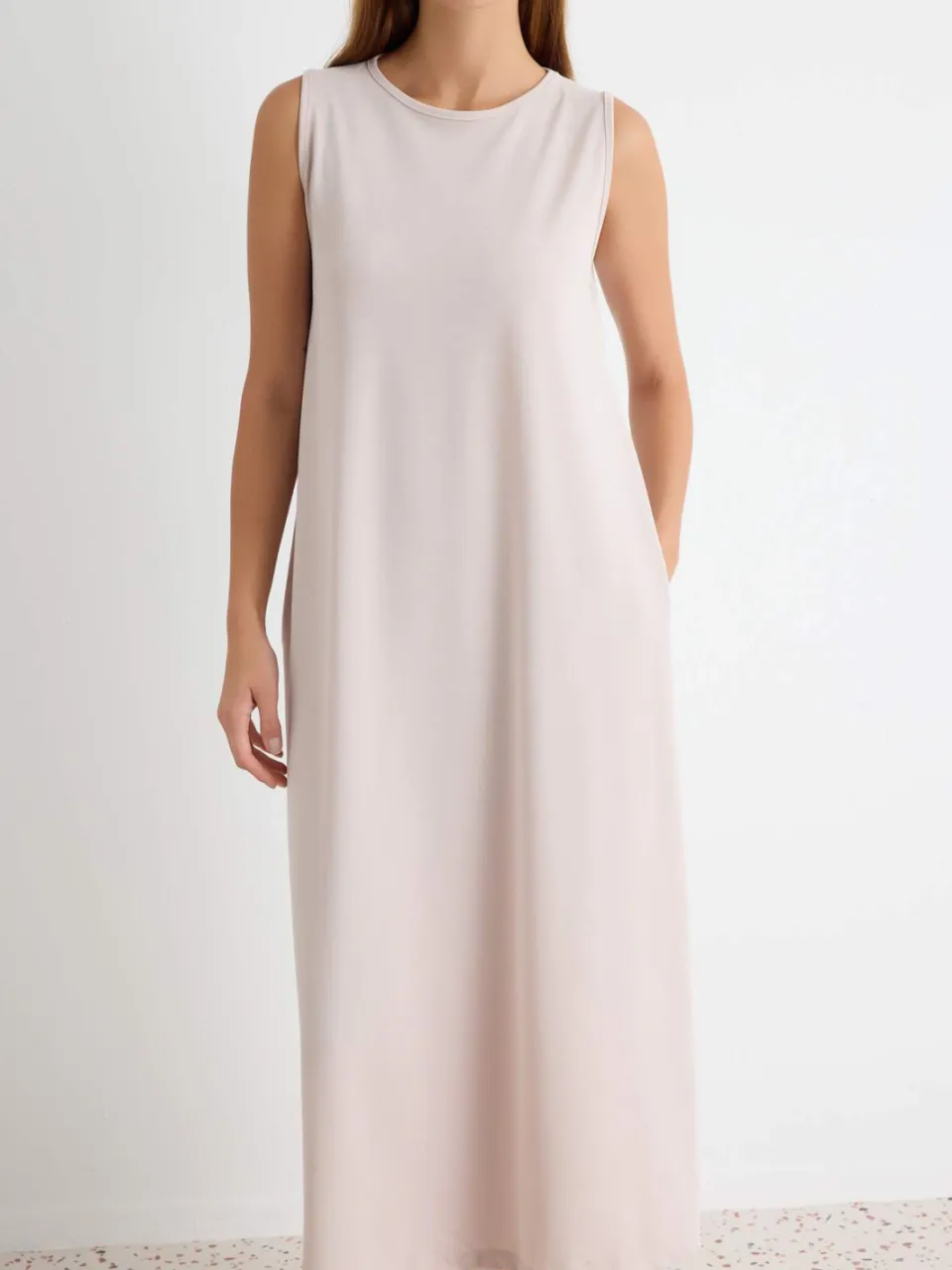 Trendyol TRENDYOLMİLLA Dames Beige Effen Midi Mouwloos A-lijn Jurken, foto 2