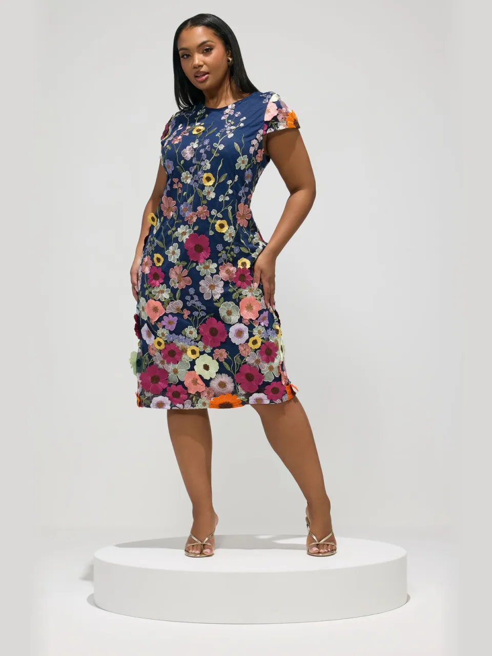 Yours London Marineblauwe En Roze Rechte Jurk Met 3D Geborduurde Bloemen, foto 3