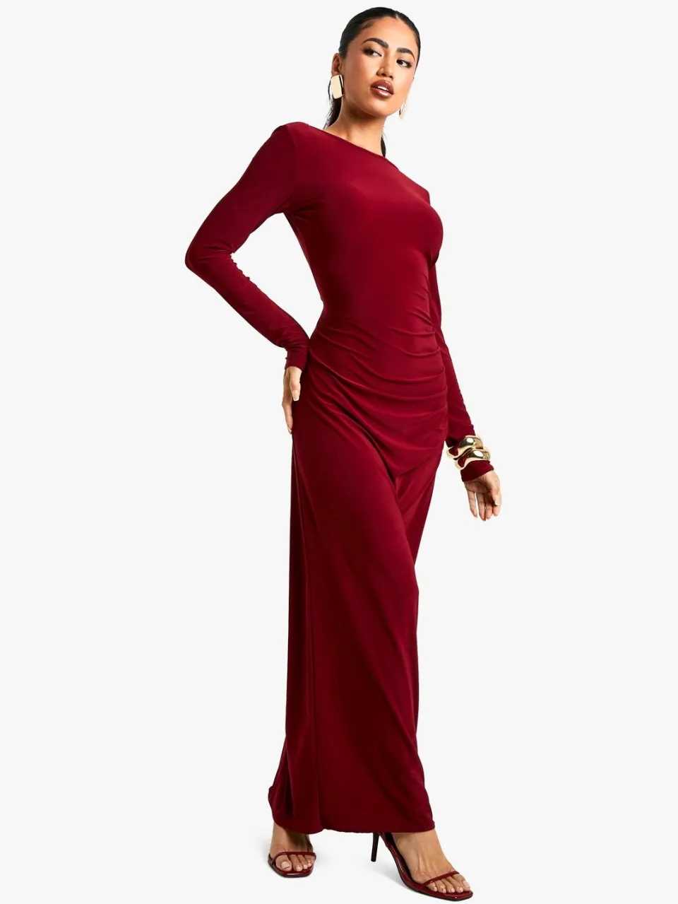 boohoo Dames Asymmetrische uitgesneden rugloze maxi slinky jurk Bordeaux Rood