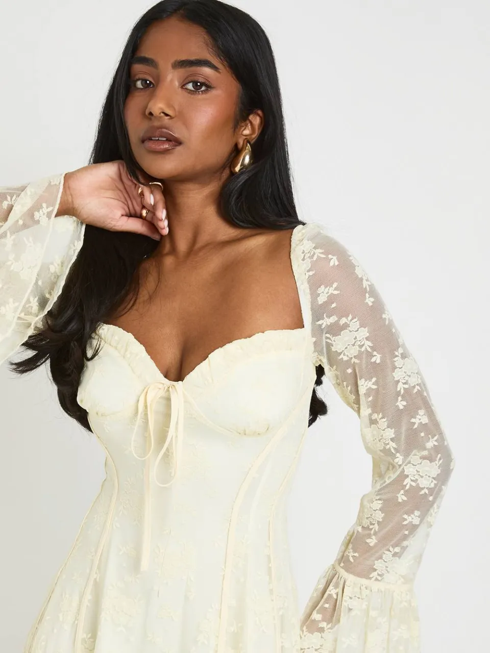boohoo Dames Kanten Babydoll Jurk Met Wijd Uitlopende Mouwen Mini citroen, foto 4