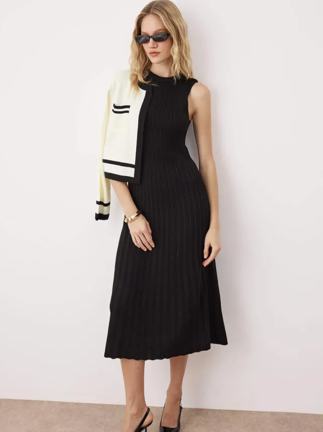 Trendyol TRENDYOLMİLLA Dames Zwart Effen Midi Lang Casual A-lijn Jurken