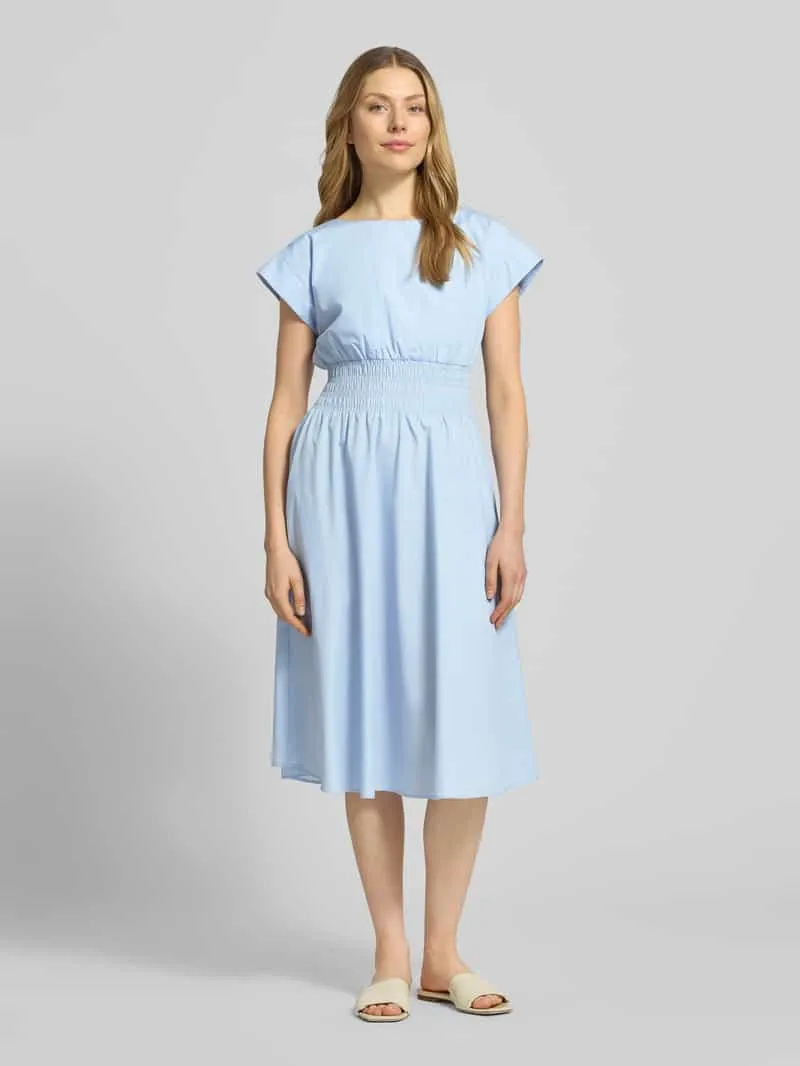 Christian Berg Woman Selection Knie-lange jurk met ronde hals Lichtblauw