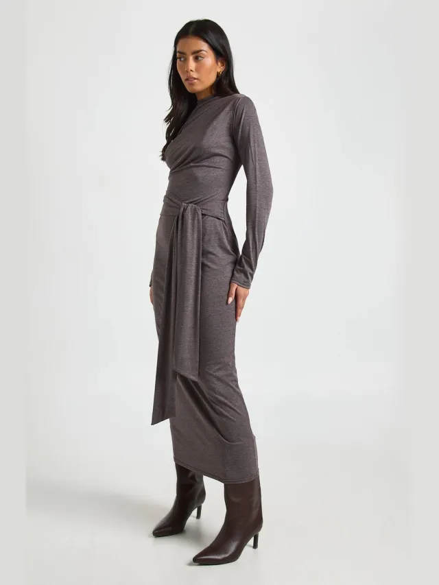 boohoo Dames Gemeleerde Lange Mouw Jurk met Strikceintuur Midaxi chocoladebruin, foto 2