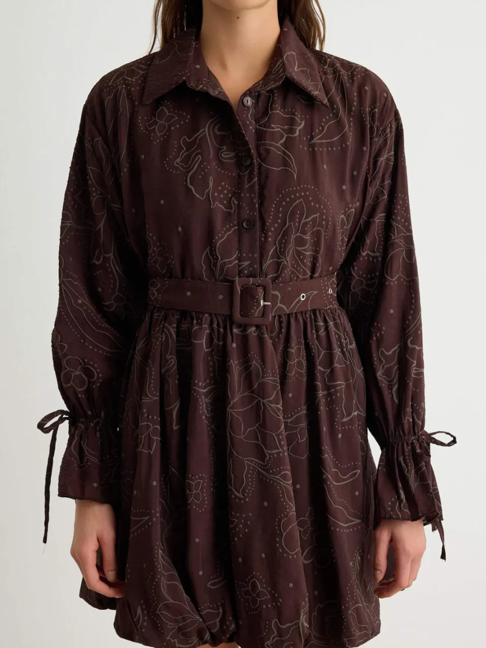 Trendyol TRENDYOLMİLLA Dames Bruin Effen Kort / Mini Lang Skater Jurken, foto 2