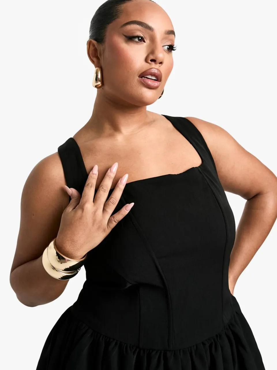 boohoo Dames Plus Square Neck Geplooide Skater Jurk zwart, foto 4