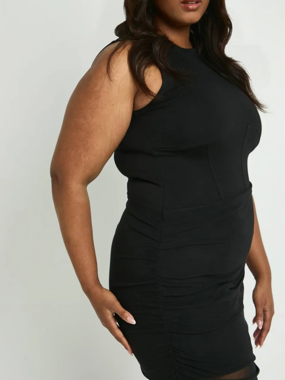 boohoo Dames Plus Mesh Gelaagde Midi Jurk zwart, foto 3
