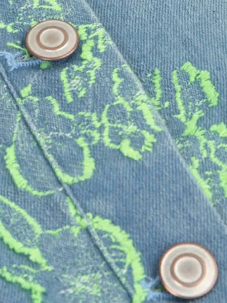 Studio AMAYA Tovi gebloemde spijkerjurk lichtblauw light blue denim/lime, foto 4