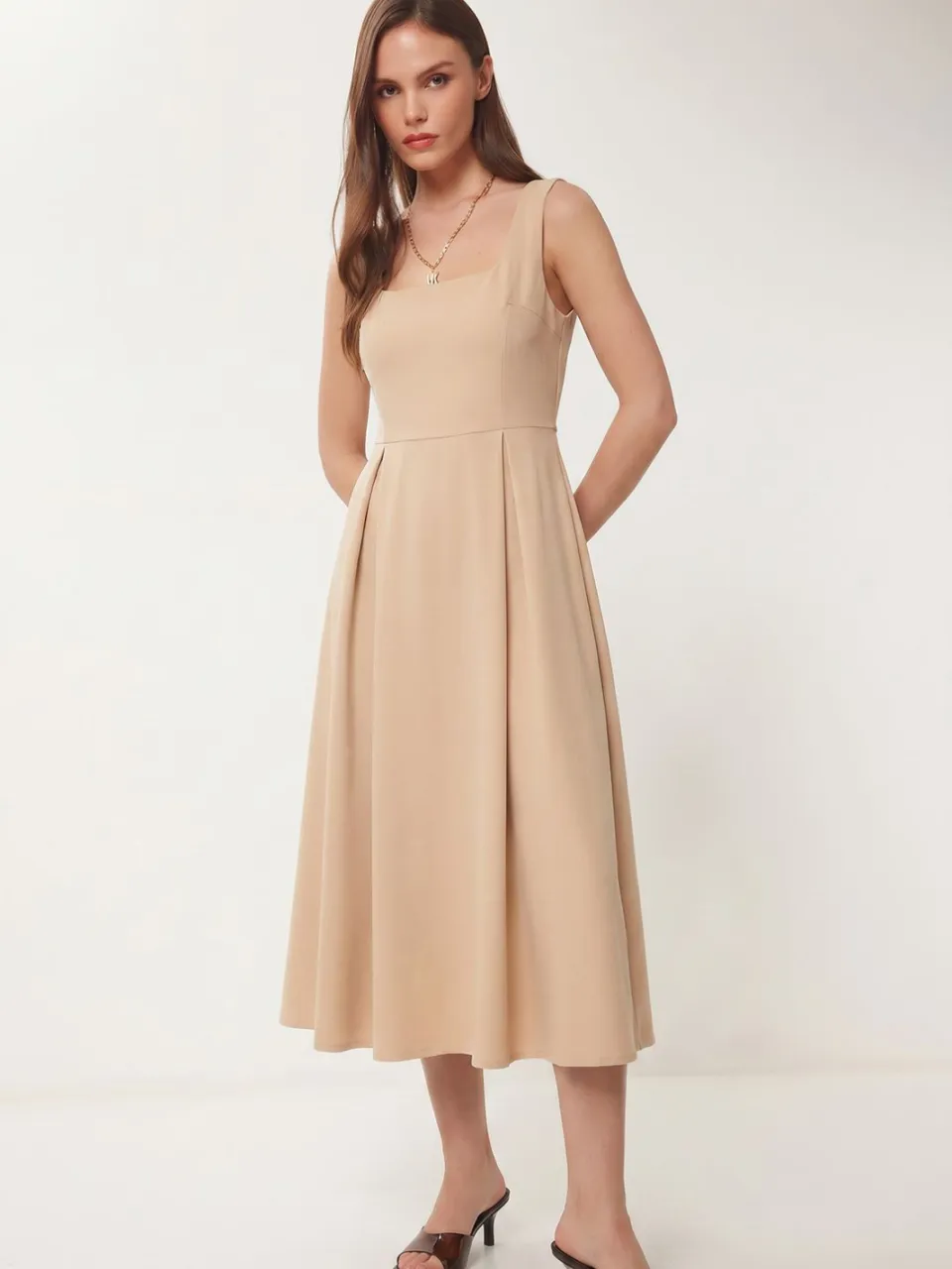 Happiness Istanbul Vierkante Kraag A-Vorm Midi Jurk met Ritssluiting beige, foto 2