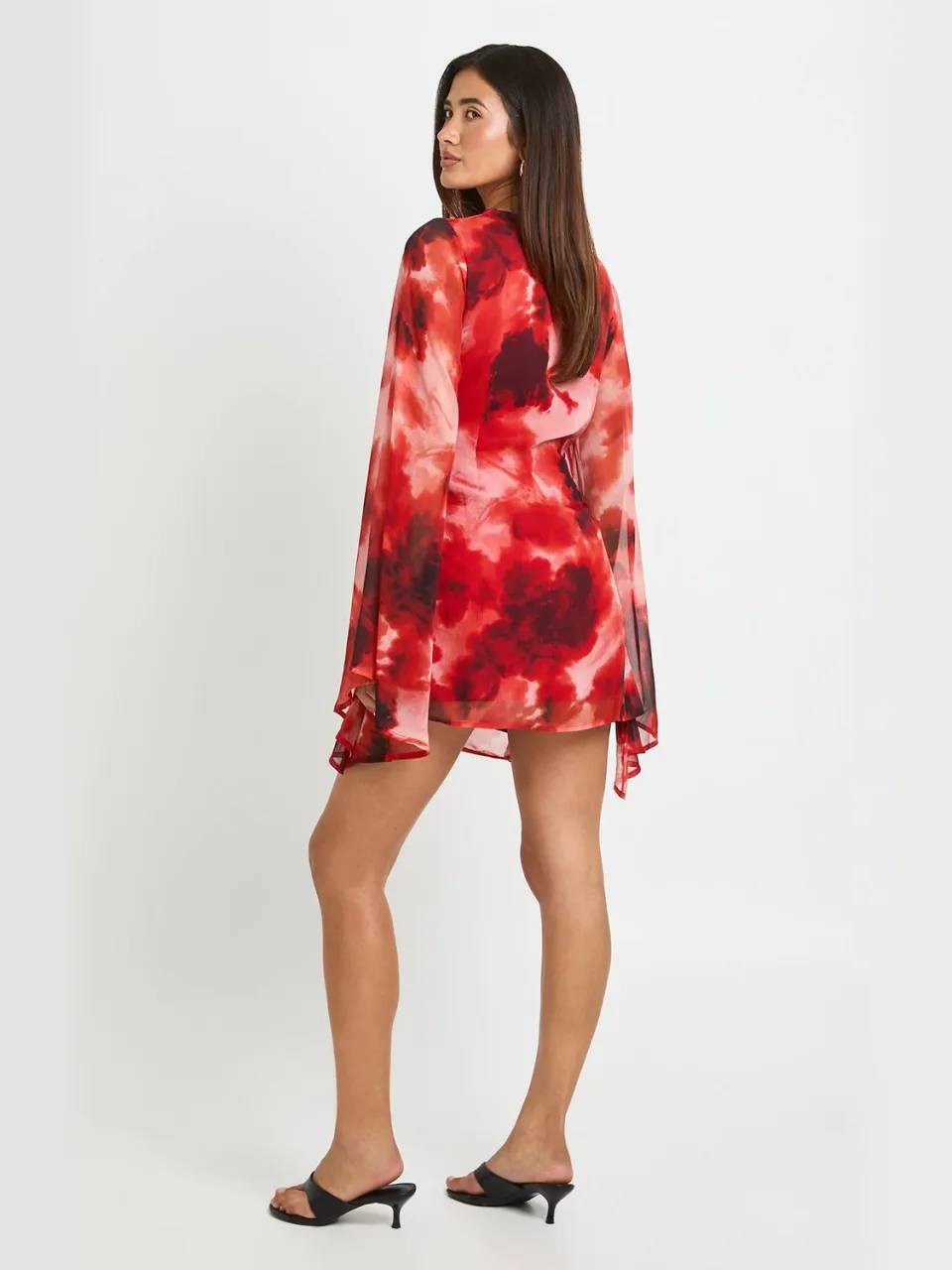 boohoo Dames Chiffon Bloemen Mini Jurk Met Uitlopende Mouwen rood, foto 3