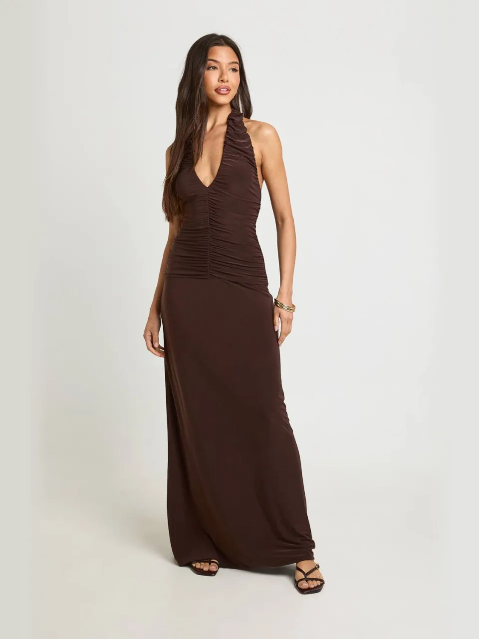 boohoo Dames Dubbele Laag Gerimpelde Halternek Maxi Jurk chocoladebruin, foto 3