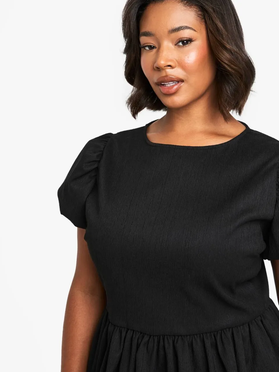 boohoo Dames PLUS VERSTEVIGDE GETEXTUREERDE PUFFBALL SKATERJURK zwart, foto 4