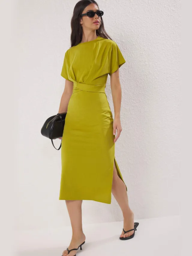 Trendyol TRENDYOLMİLLA Dames Groen Effen Midi Kort Casual Bodycon Jurken