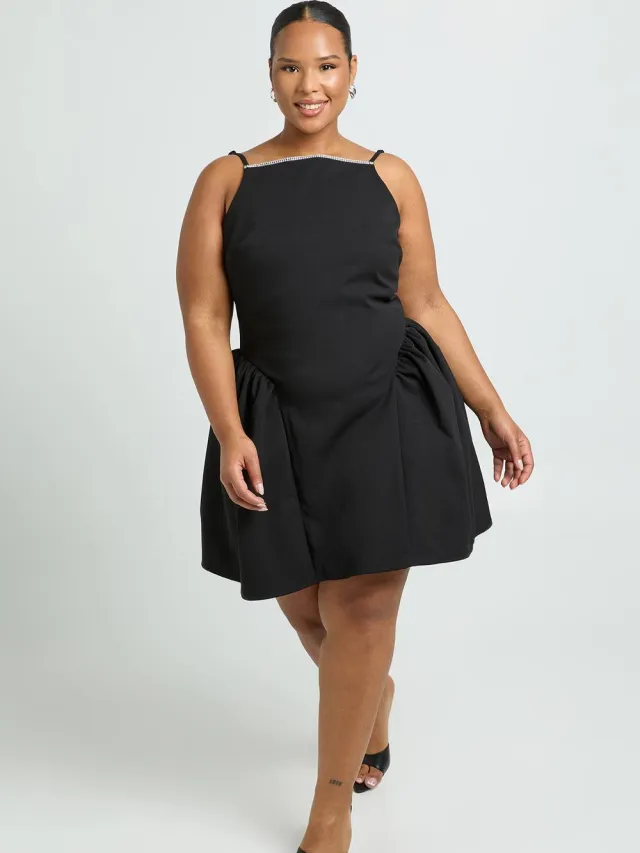 boohoo Dames Plus gestructureerde diamante bandjes bandloze skaterjurk Zwart