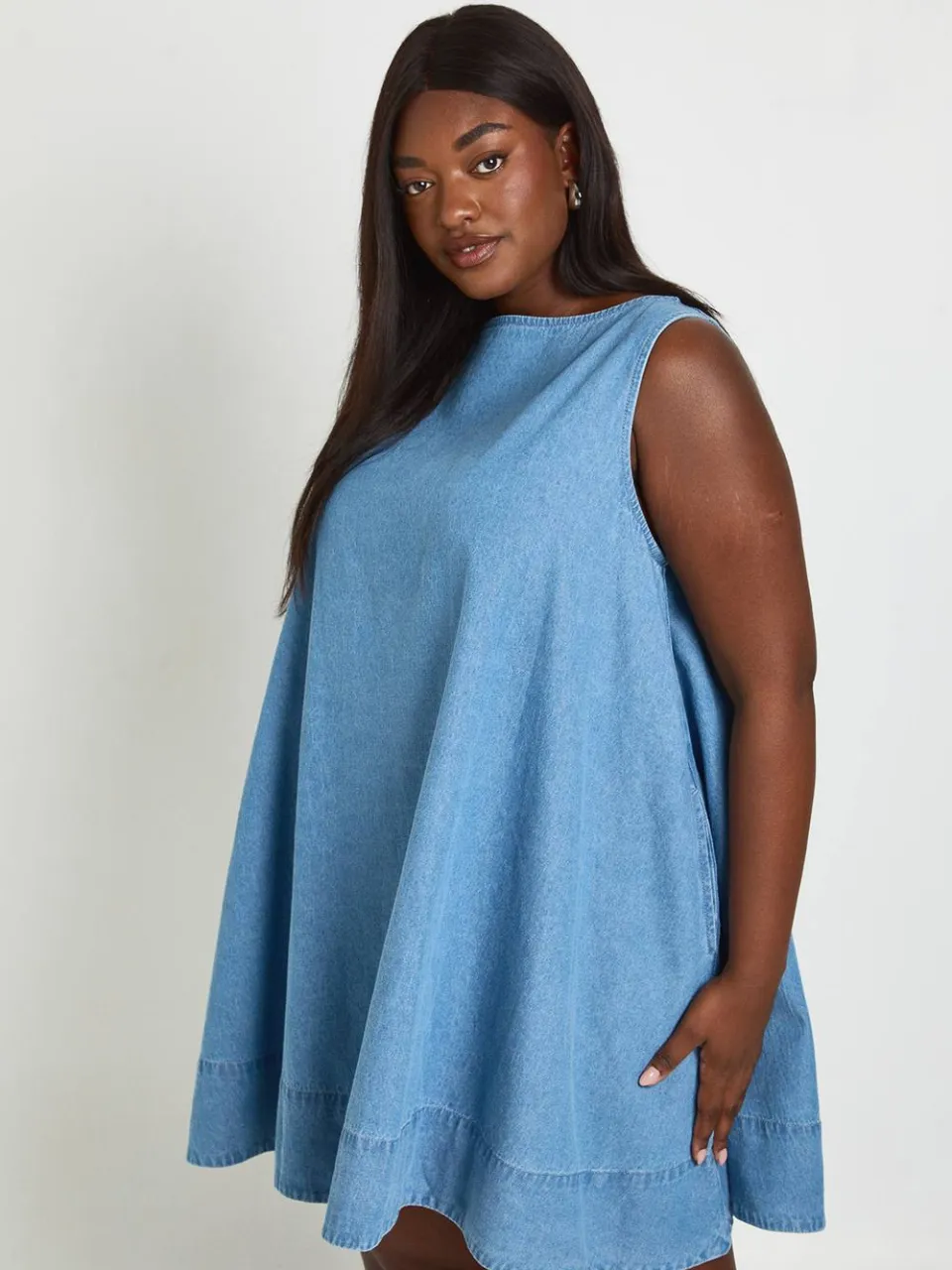 boohoo Dames Plus Chambray Racer Swing Jurk medium gebleekt, foto 3