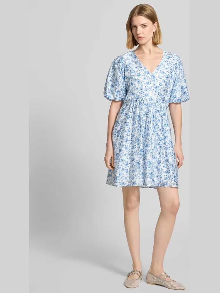 Vero Moda Getailleerde vrijetijdsjurk van viscosemix model 'BLISS' Lichtblauw