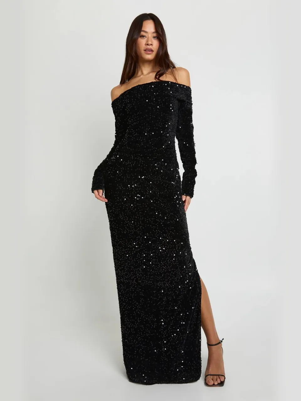 boohoo Dames Tall Velvet Sequin Bardot Maxi Jurk zwart, foto 3