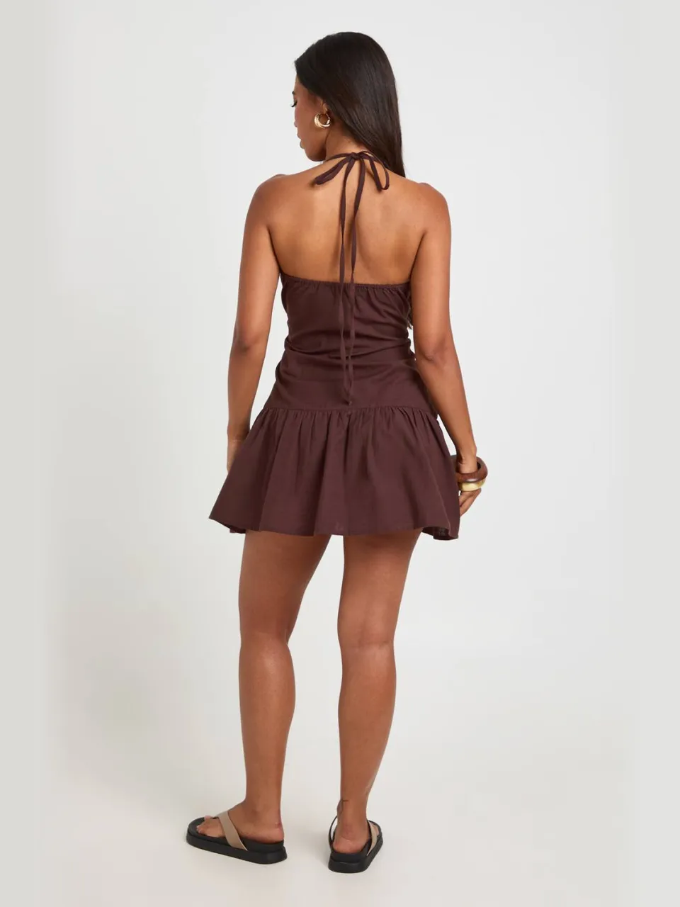 boohoo Dames Linnen Mini Jurk Met Kralenversiering En Lage Taille chocoladebruin, foto 2