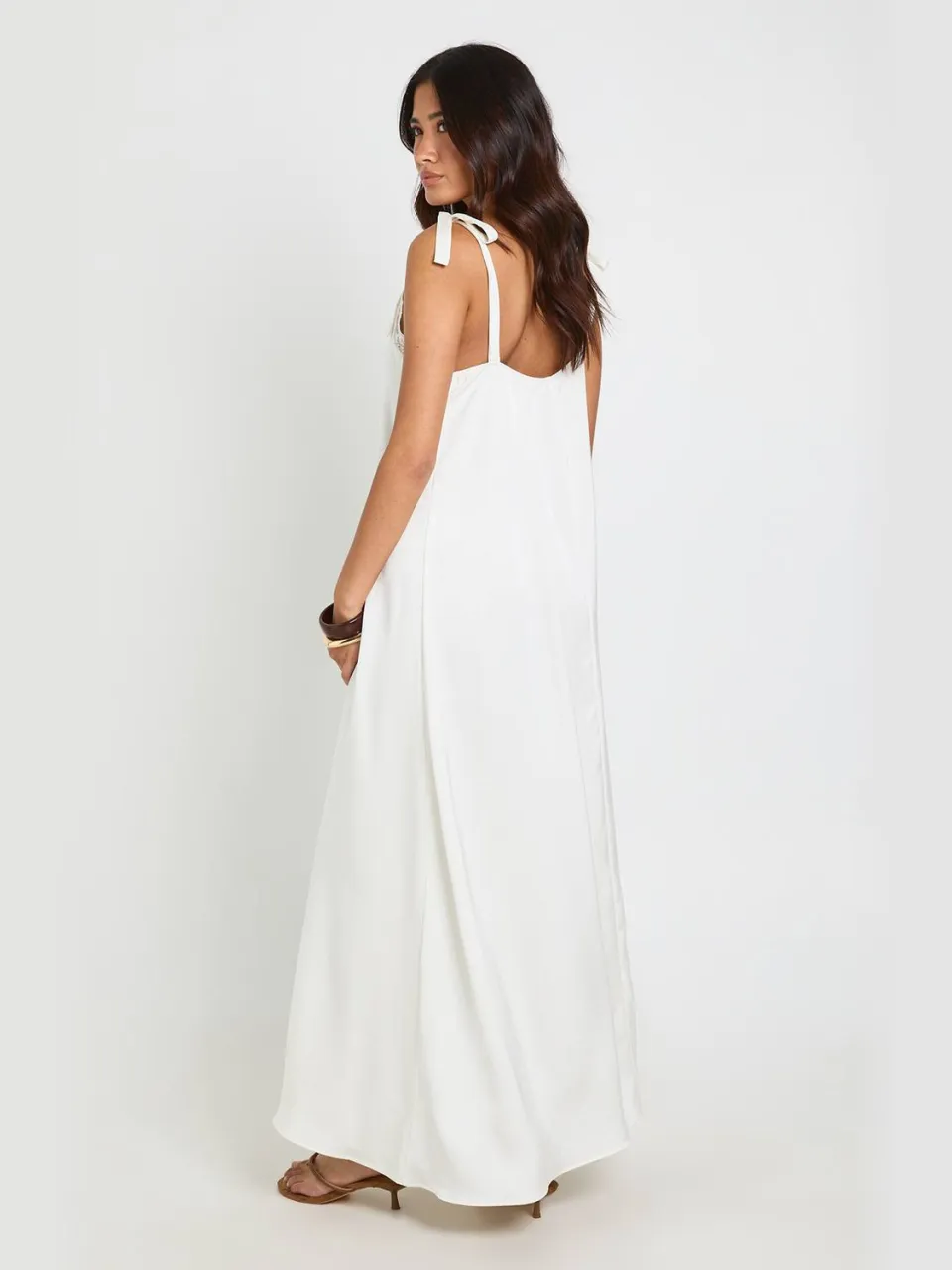 boohoo Dames Maxi Trapezejurk Met Halternek En Kantenafwerking crème, foto 2