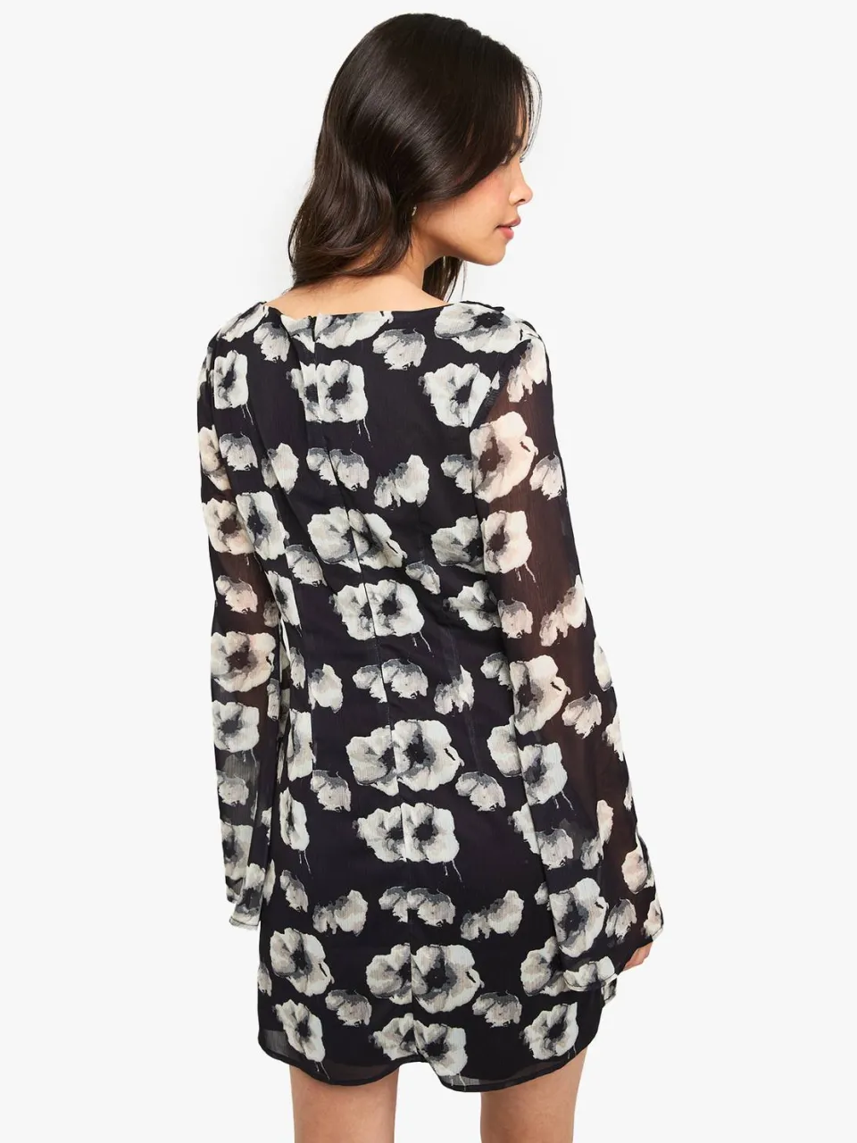 boohoo Dames Bloemen Chiffon Diep Uitgesneden Mini Jurk zwart, foto 3