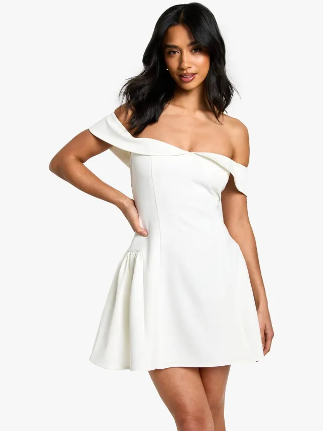 boohoo Dames Petite Bardot Omklap Skater Jurk Ivoor