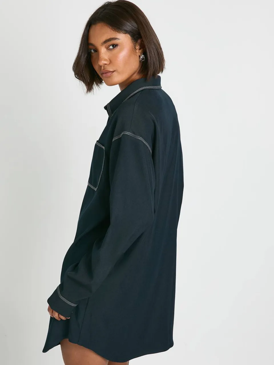 boohoo Dames Lange oversized overhemdjurk marineblauw, foto 2