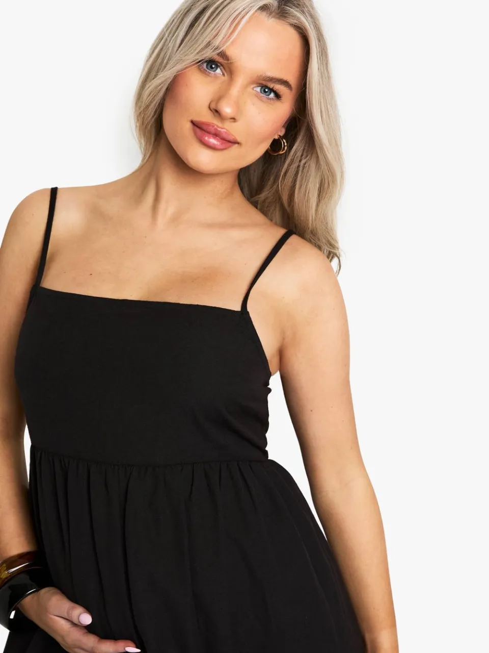 boohoo Dames MATERNITY TIERED LINEN LOOK STRAPPY MAXI DRESS zwart, foto 3