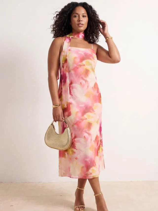 Trendyol Curve Dames Meerkleurig Bloemen Maxi Mouwloos Recht Grote maten Jurk Veelkleurig