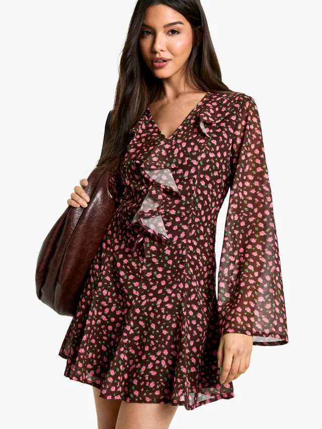 boohoo Dames Ditsy Bloemen Shift Jurk met ruches Bruin