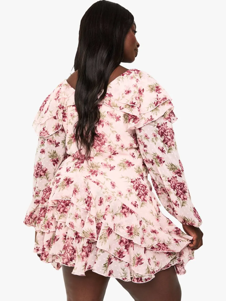 boohoo Dames PLUS FLORALE CHIFFON MINI-JURK MET RUCHES roze, foto 2