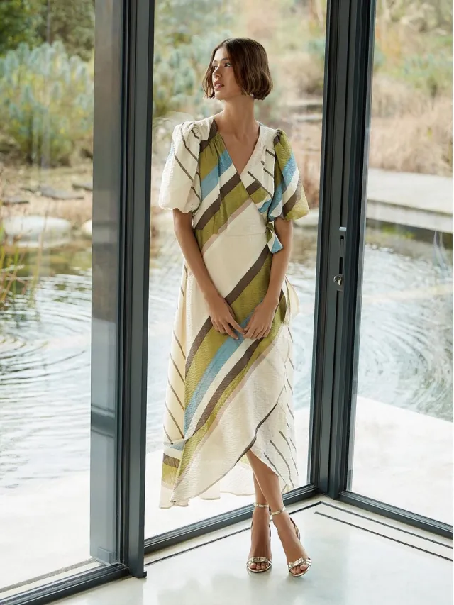 Next Dames - Midi-jurk met overslag, pofmouwen en korte mouwen - Tall - Crème Ecru/Green Stripe