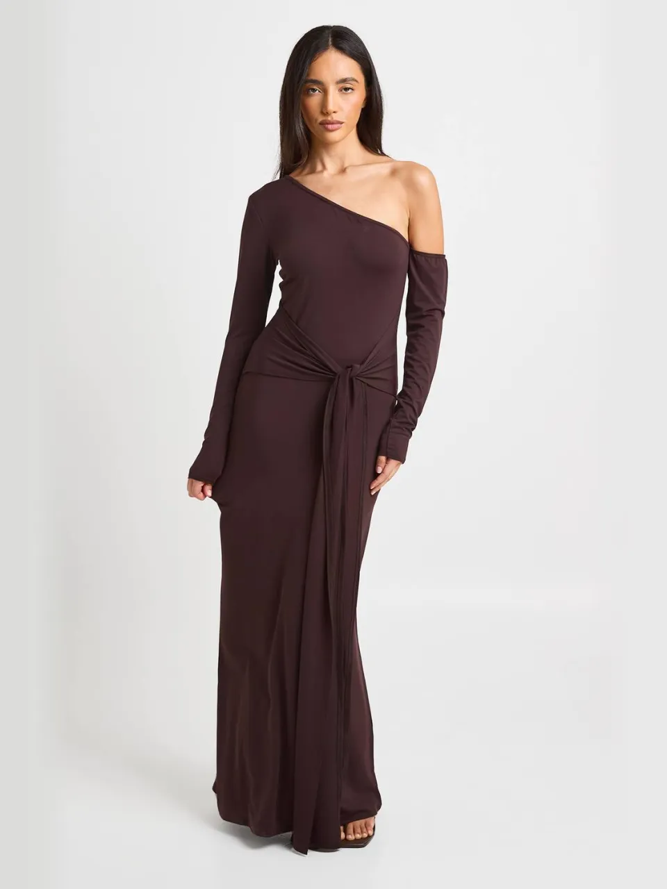 boohoo Dames Superzachte Maxi Jurk Met Éen Schouder chocoladebruin, foto 3
