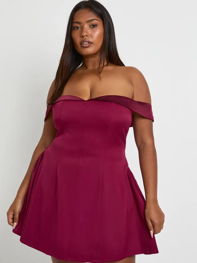boohoo Dames Plus Satijn Contrast Skater Jurk Pruim