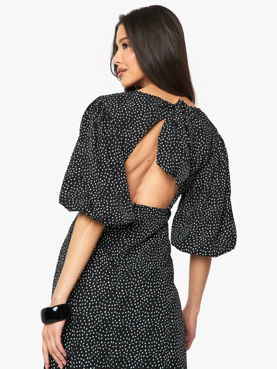 boohoo Dames Polkadot midijurk met pofmouwen en strikdetail op de rug zwart, foto 2